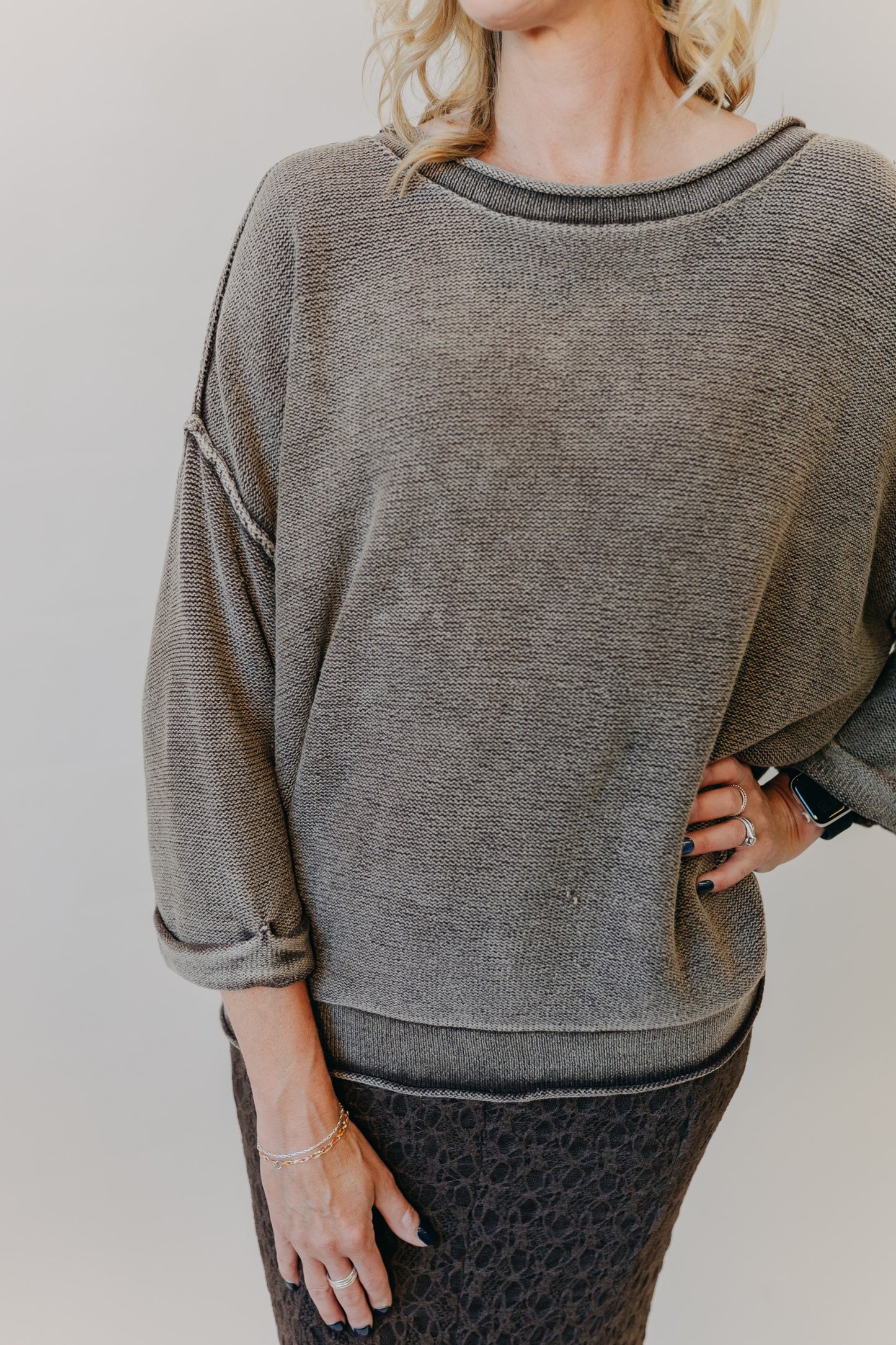 Blu Pepper | Washed Inverted Seam Sweatshirt | Dark Brown