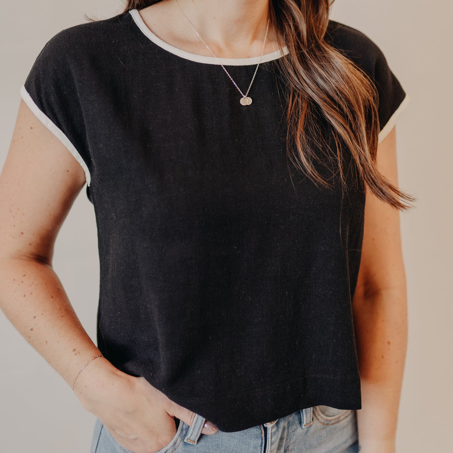 Blu Pepper | Contrast Trim Linen Top | Black