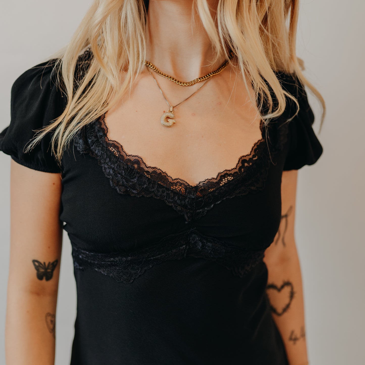 Blu Pepper | Puff Sleeve Lace Trim Midi Dress | Black