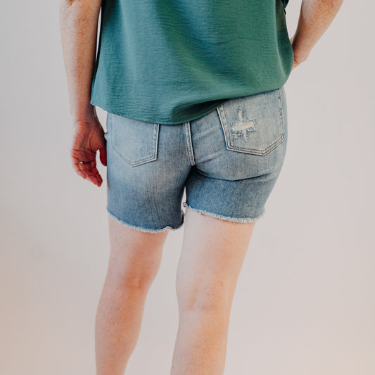 Vervet | Stretch High Rise Midi Shorts | Luminous
