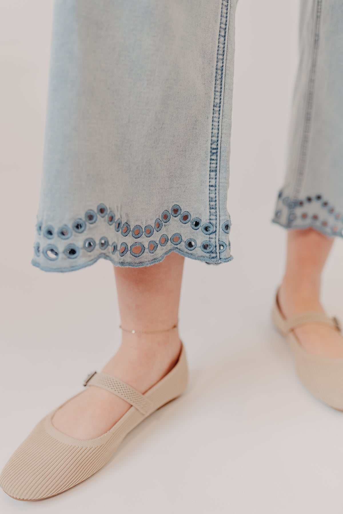 Thread & Supply | Morwenna Pants | Medium Blue Wash