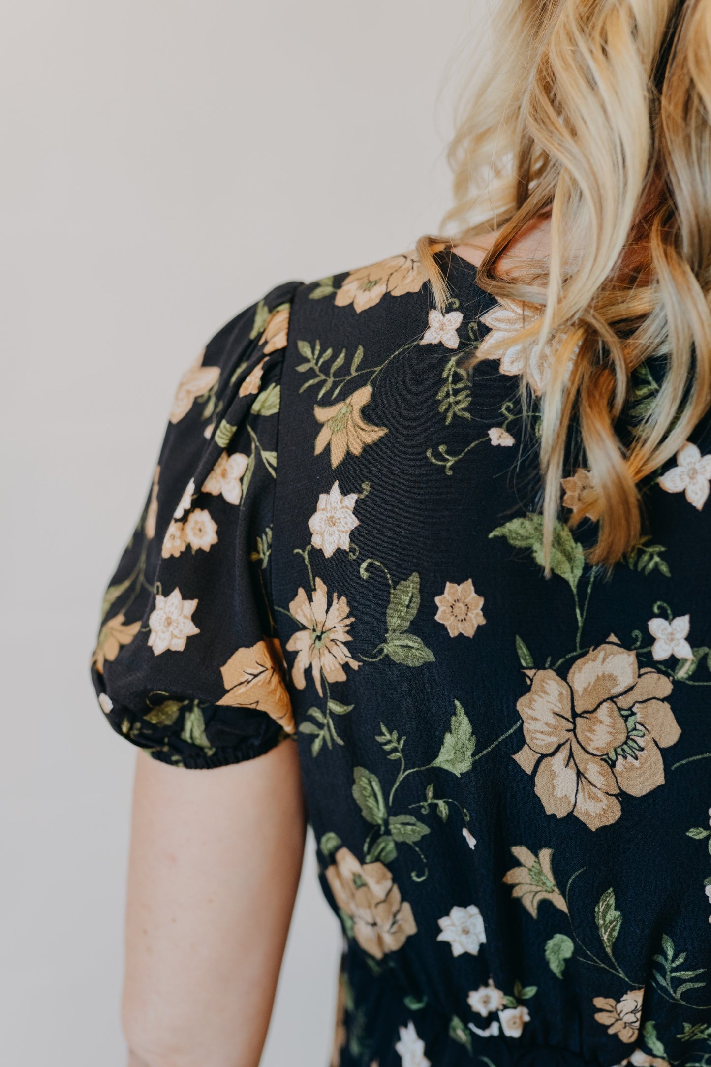 Blu Pepper | Floral Puff Sleeve Midi Dress | Black Multi