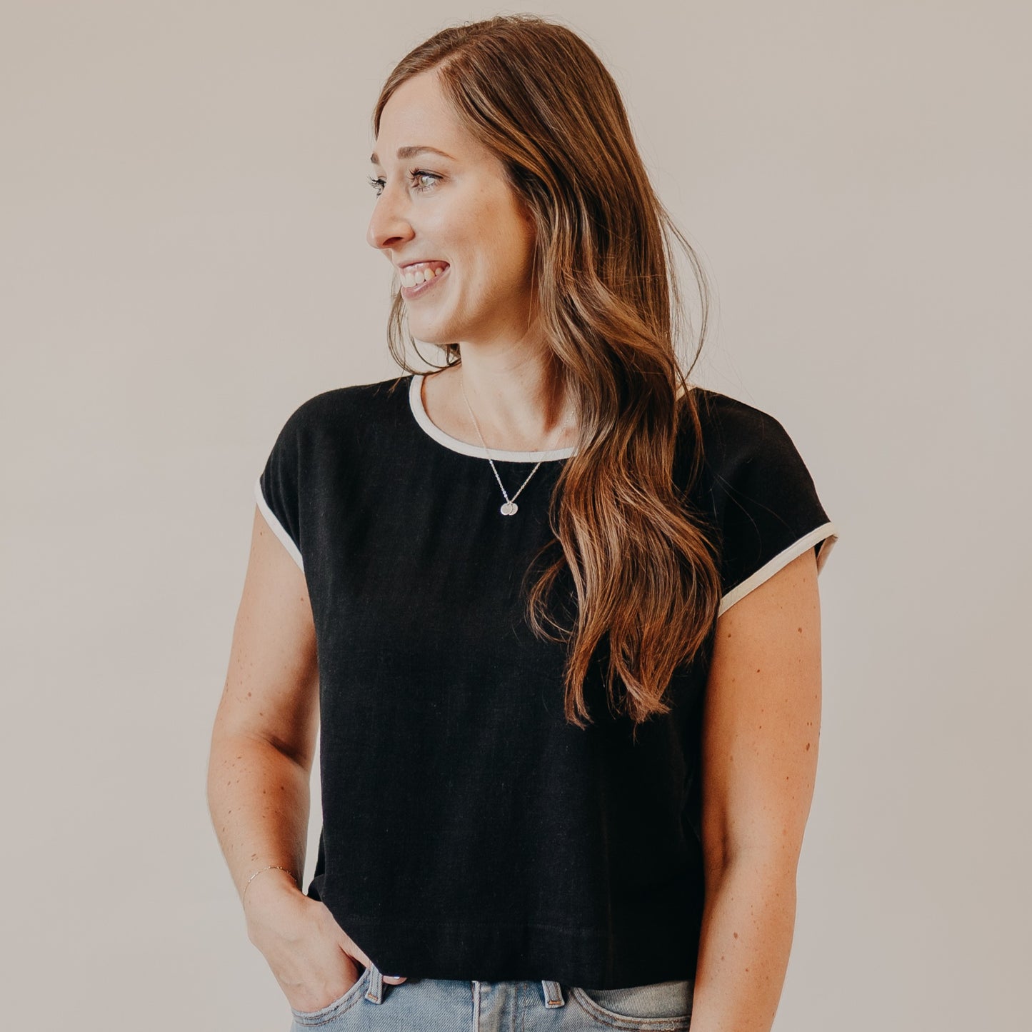 Blu Pepper | Contrast Trim Linen Top | Black