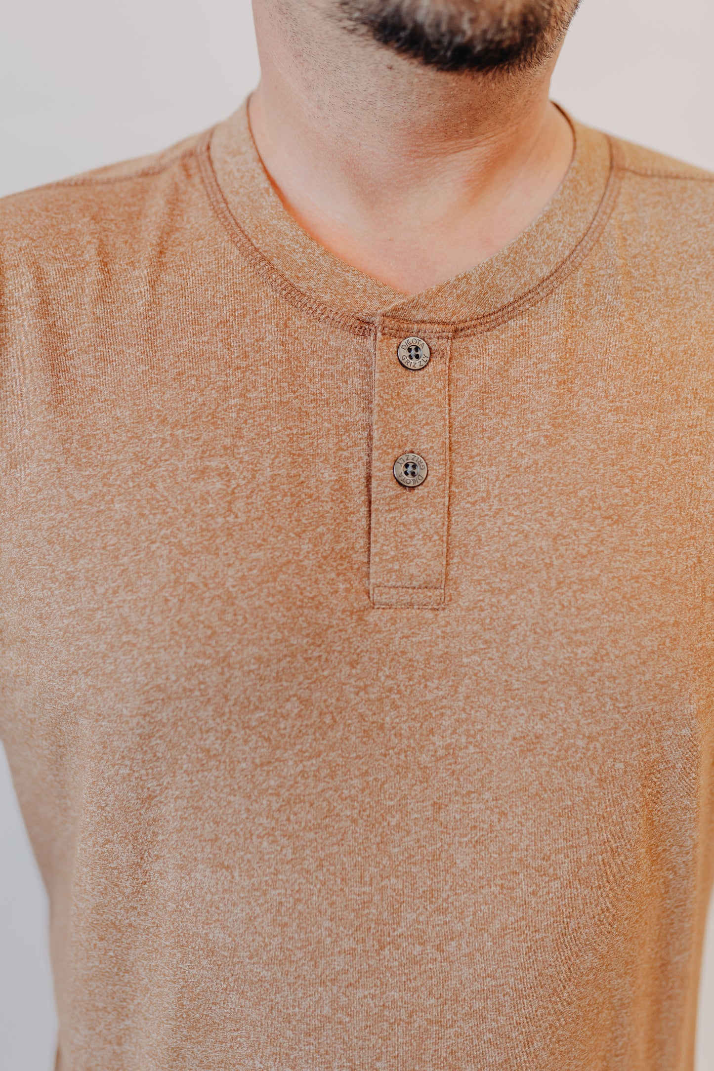 Dkota Grizzly | Ren Button Henley Top