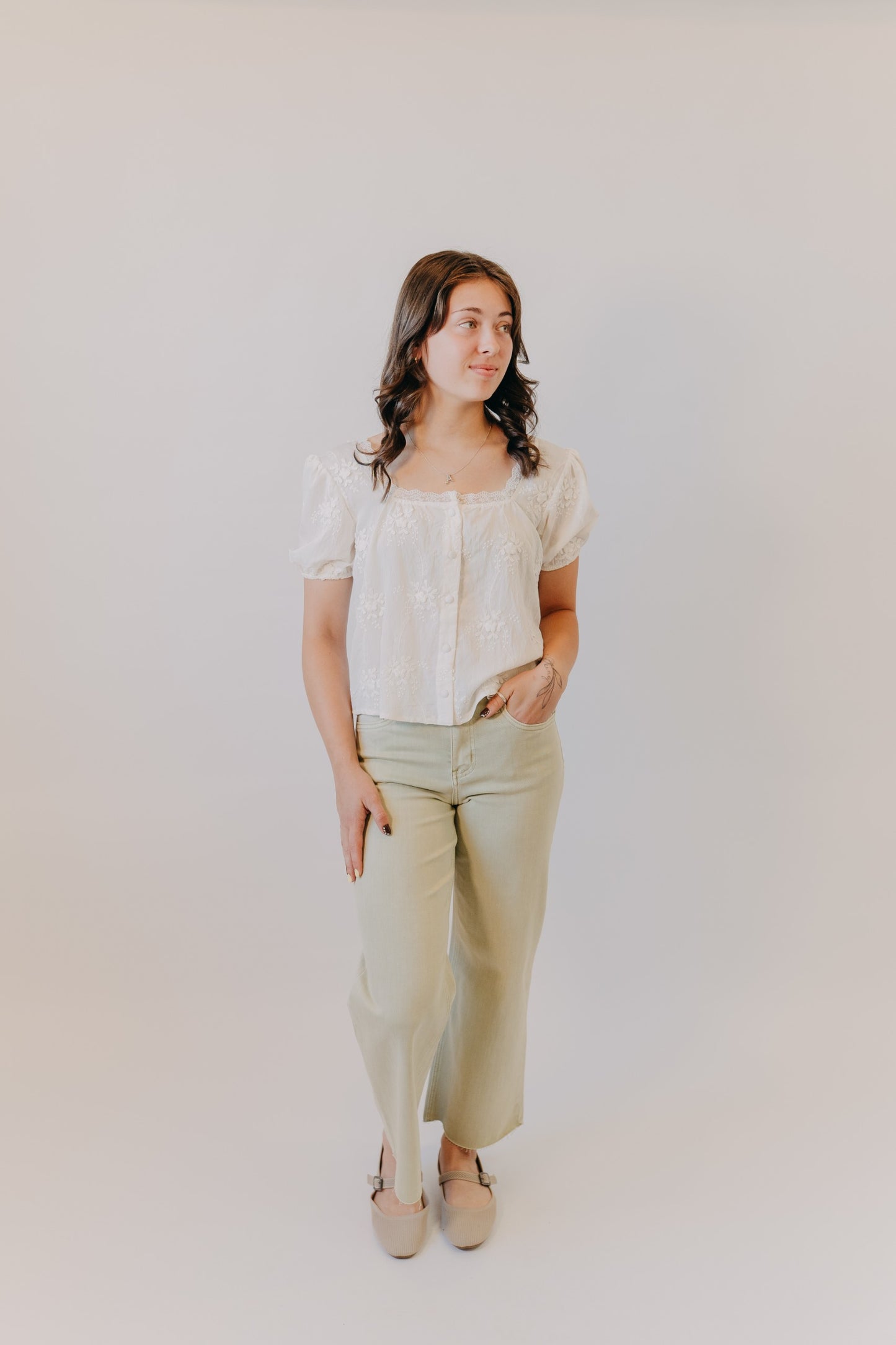 Blu Pepper | Floral Embroidery Lace Trim Puff Sleeve Top | Ivory
