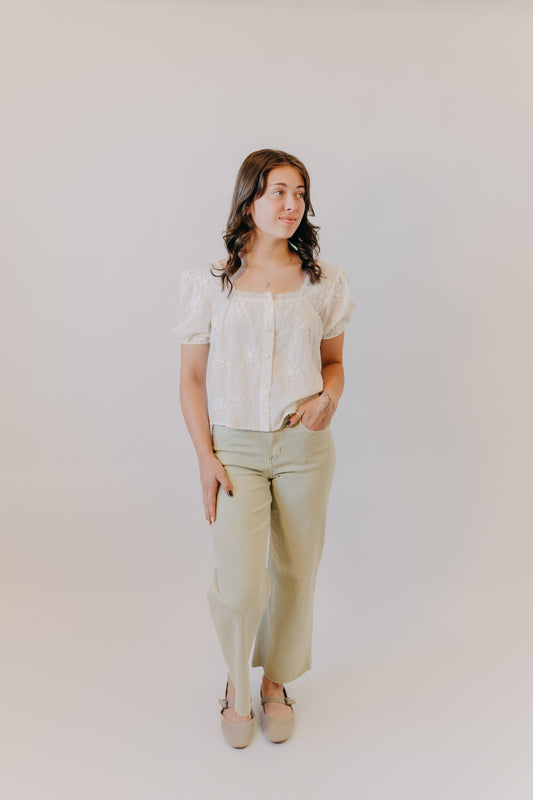 Blu Pepper | Floral Embroidery Lace Trim Puff Sleeve Top | Ivory
