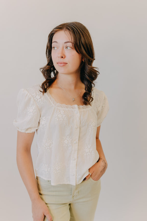 Blu Pepper | Floral Embroidery Lace Trim Puff Sleeve Top | Ivory