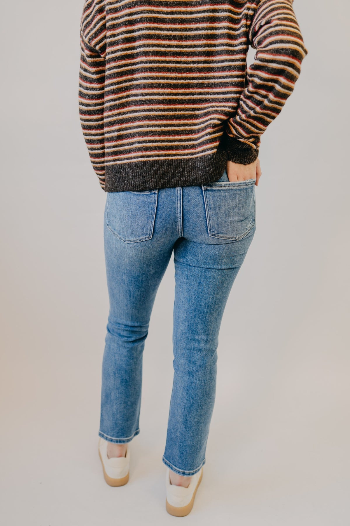 Vervet | Mid Rise Slim Straight | Zestful Symphony