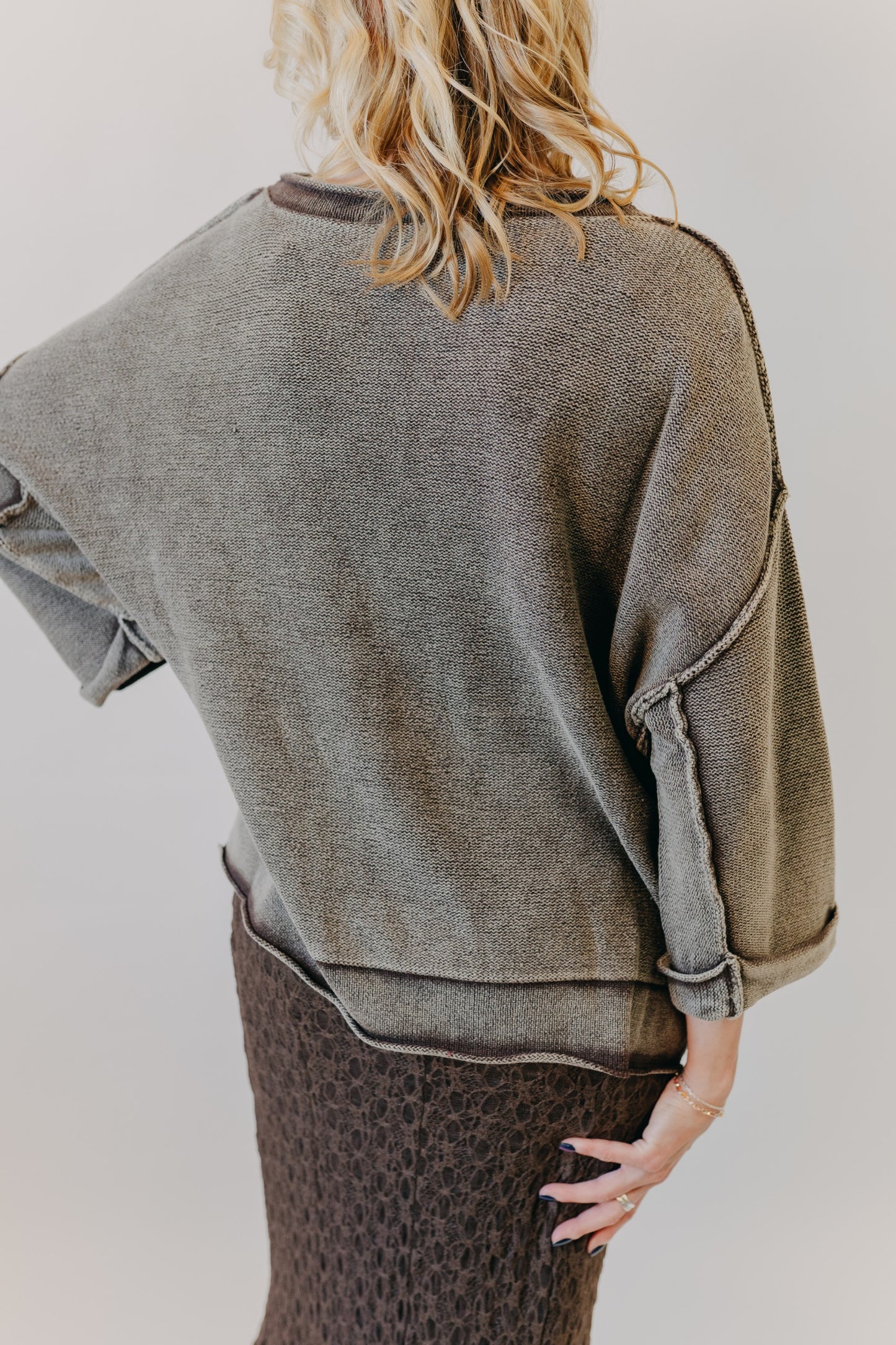 Blu Pepper | Washed Inverted Seam Sweatshirt | Dark Brown
