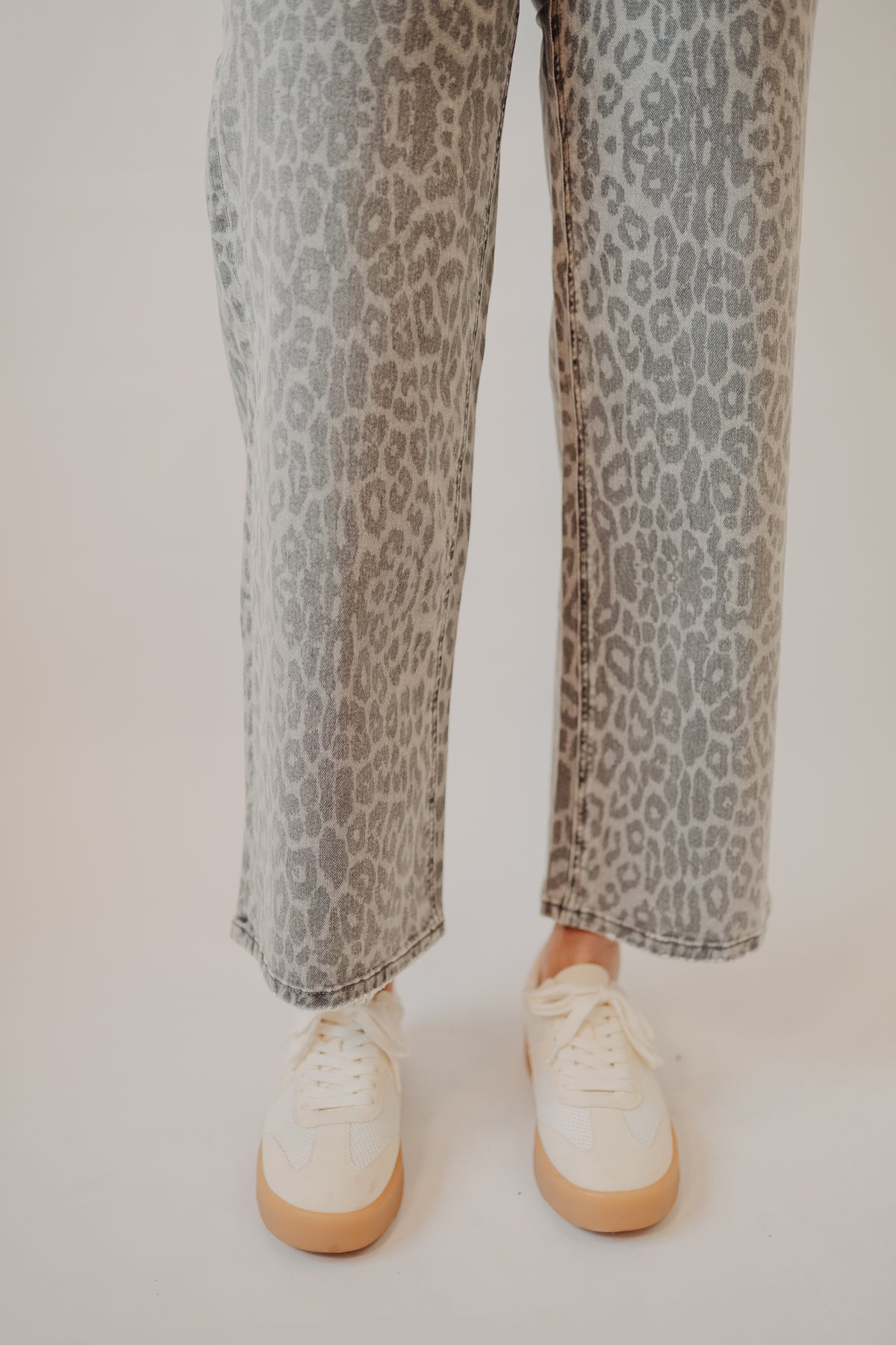 Vervet | High Rise Wide Leg | Grey Leopard