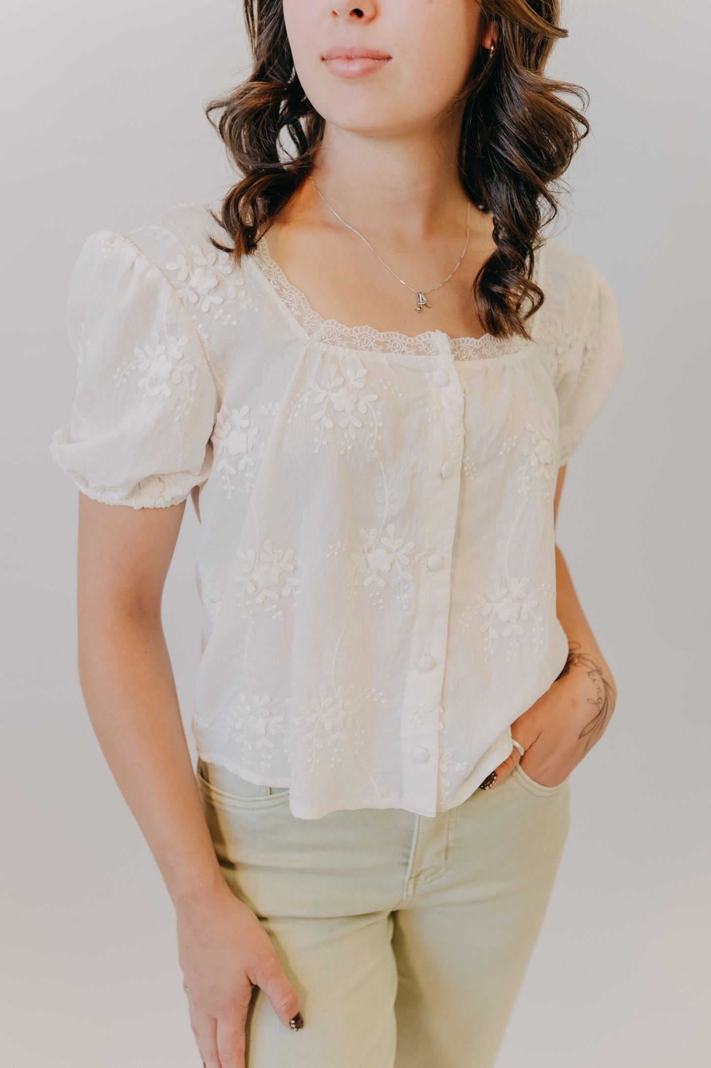 Blu Pepper | Floral Embroidery Lace Trim Puff Sleeve Top | Ivory