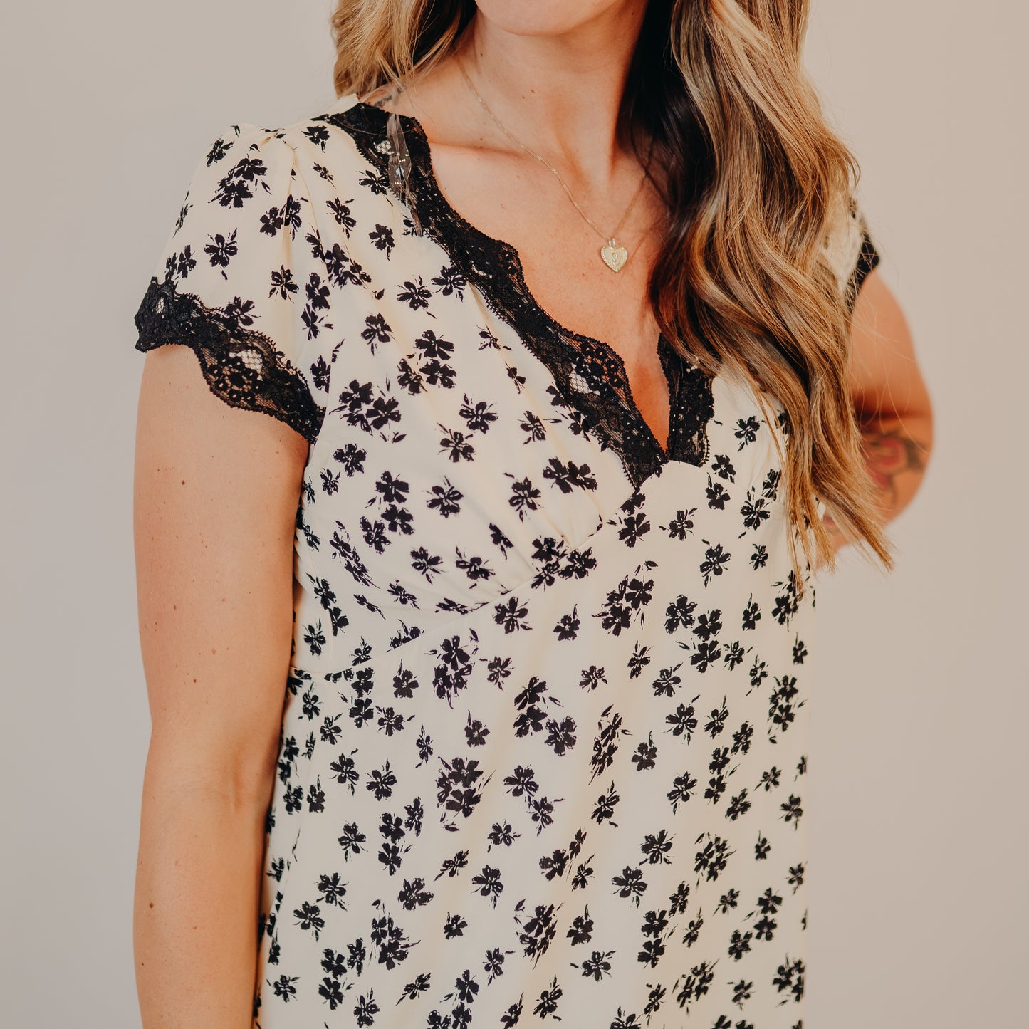 Gilli | Lace Trim Floral Dress | Cream, Black