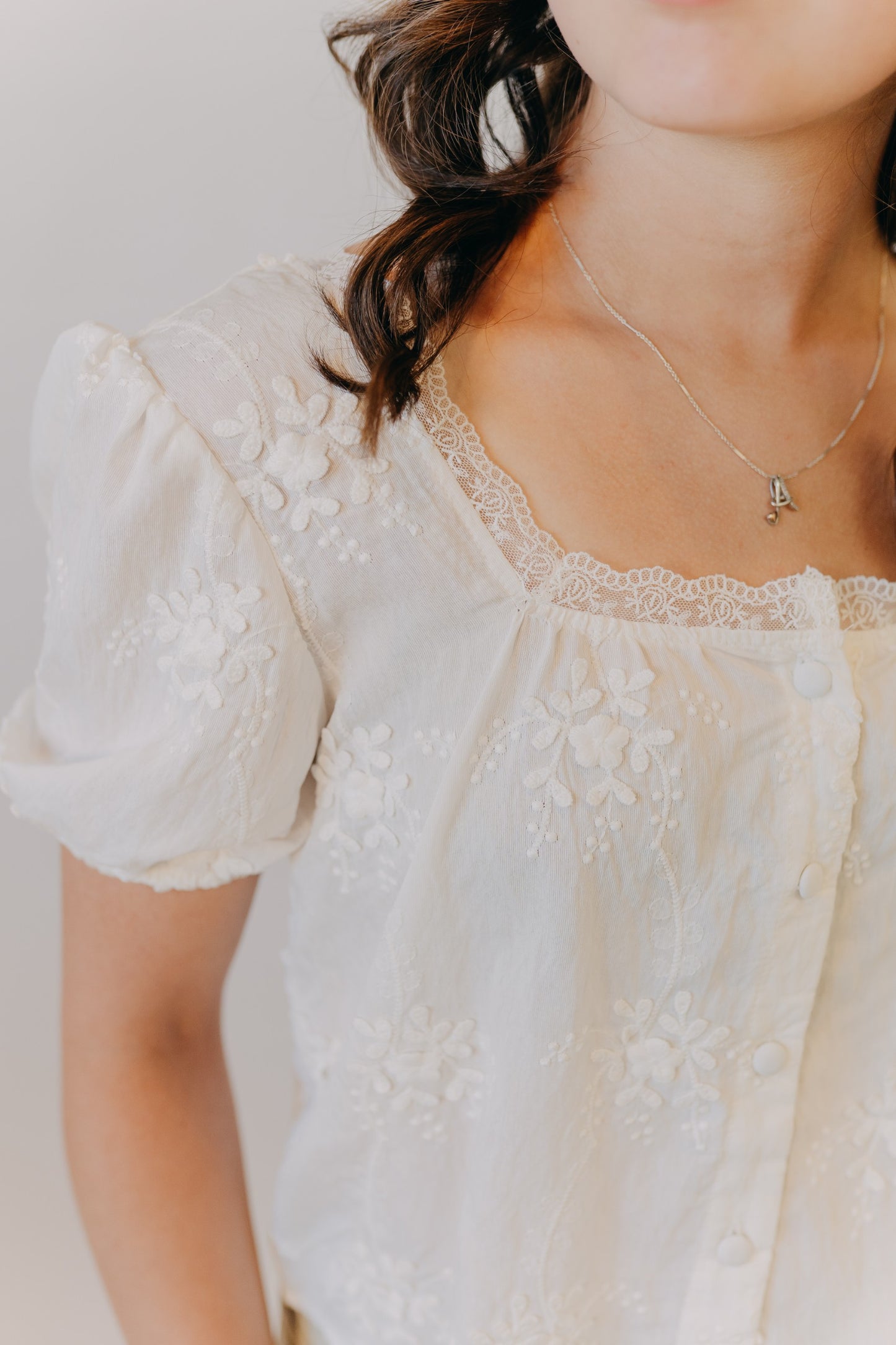 Blu Pepper | Floral Embroidery Lace Trim Puff Sleeve Top | Ivory