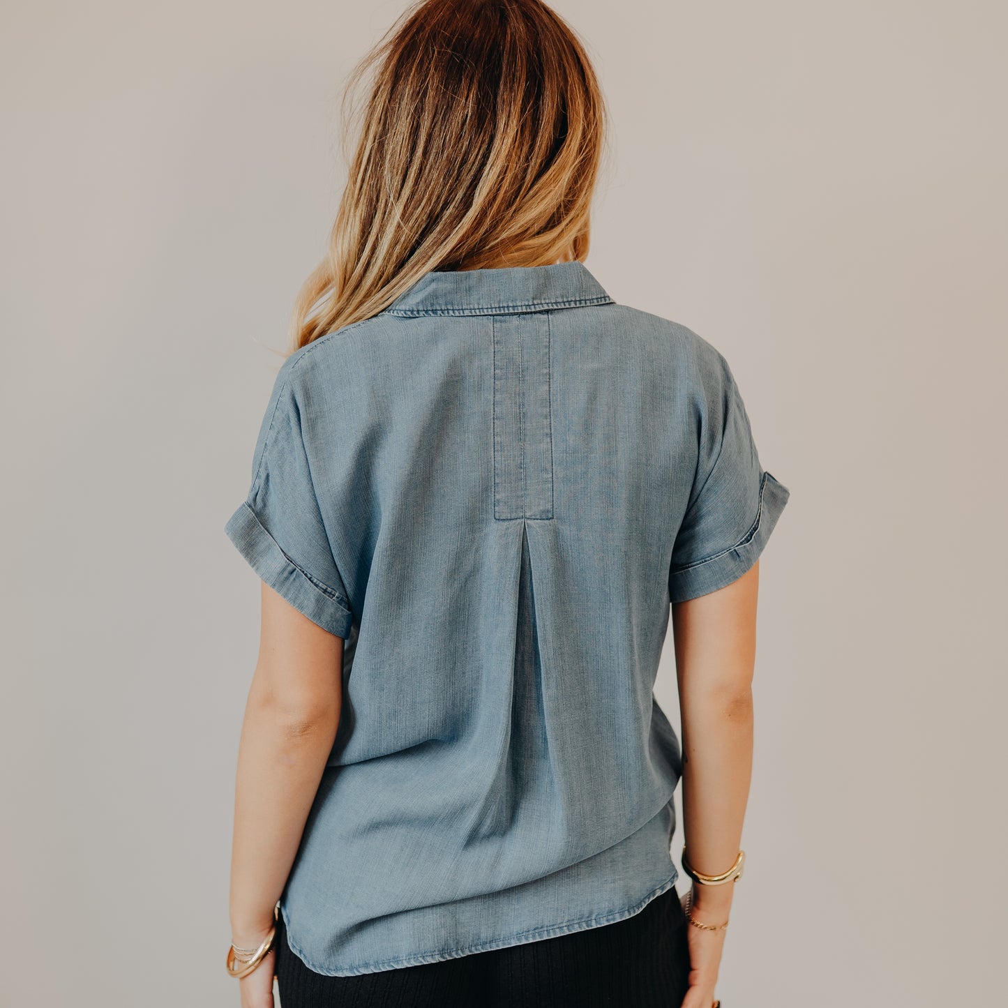 Be Cool | Chambray Button Down | Medium Wash