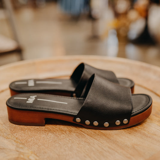 MIA | Xonia | Black