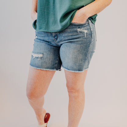 Vervet | Stretch High Rise Midi Shorts | Luminous