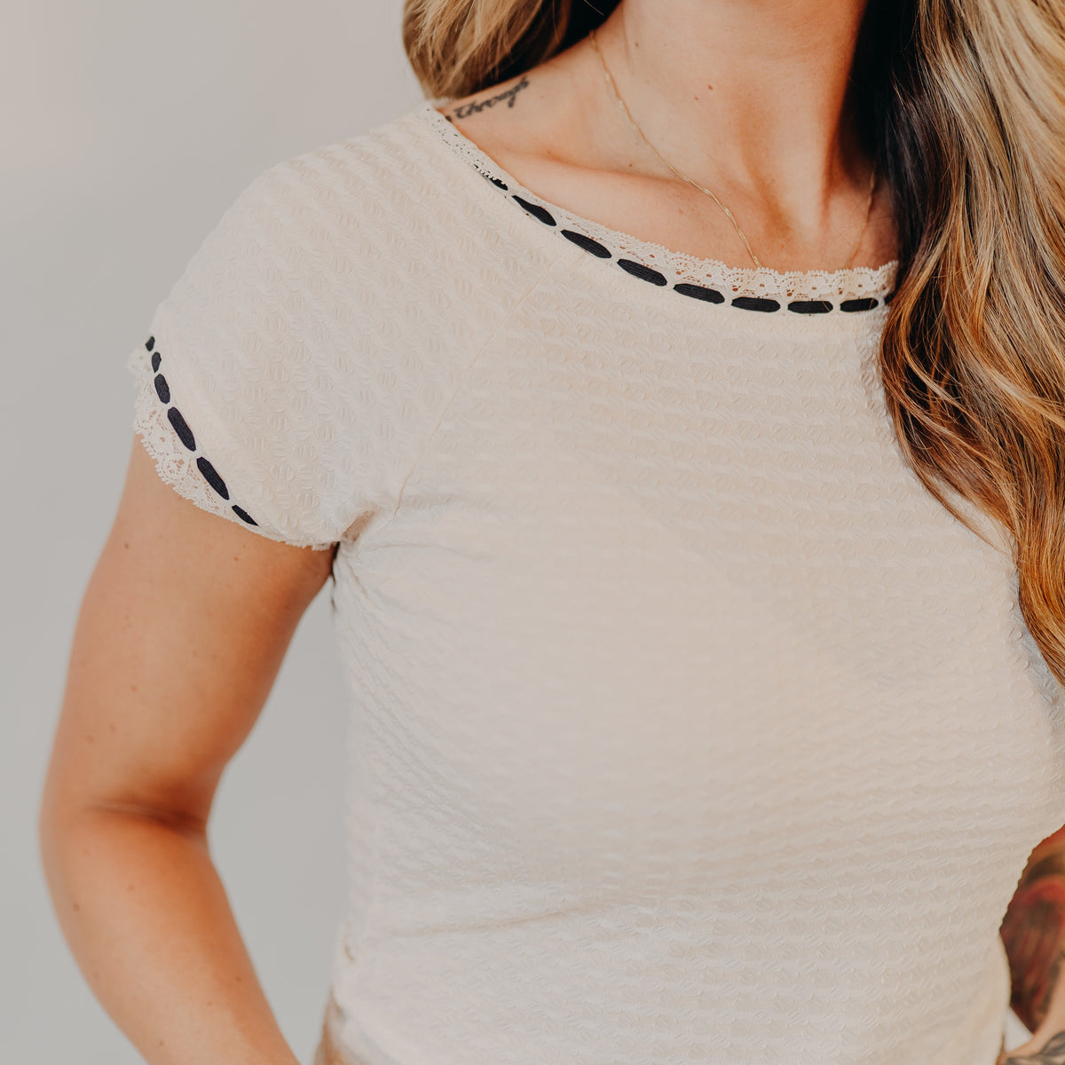 Doe & Rae | Textured Lace Detailed Top | Cream