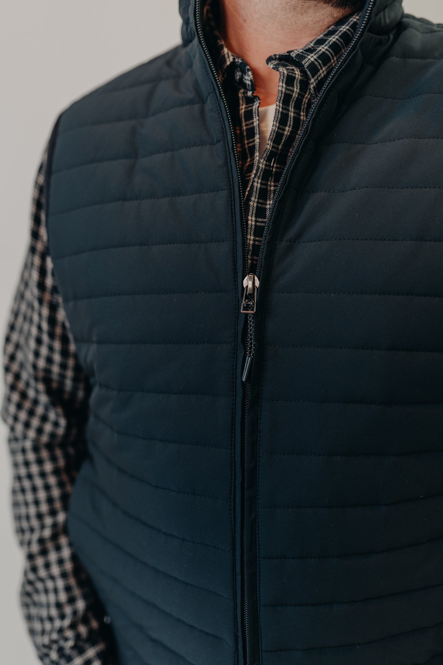 Dkota Grizzly | Odin Vest | Onyx