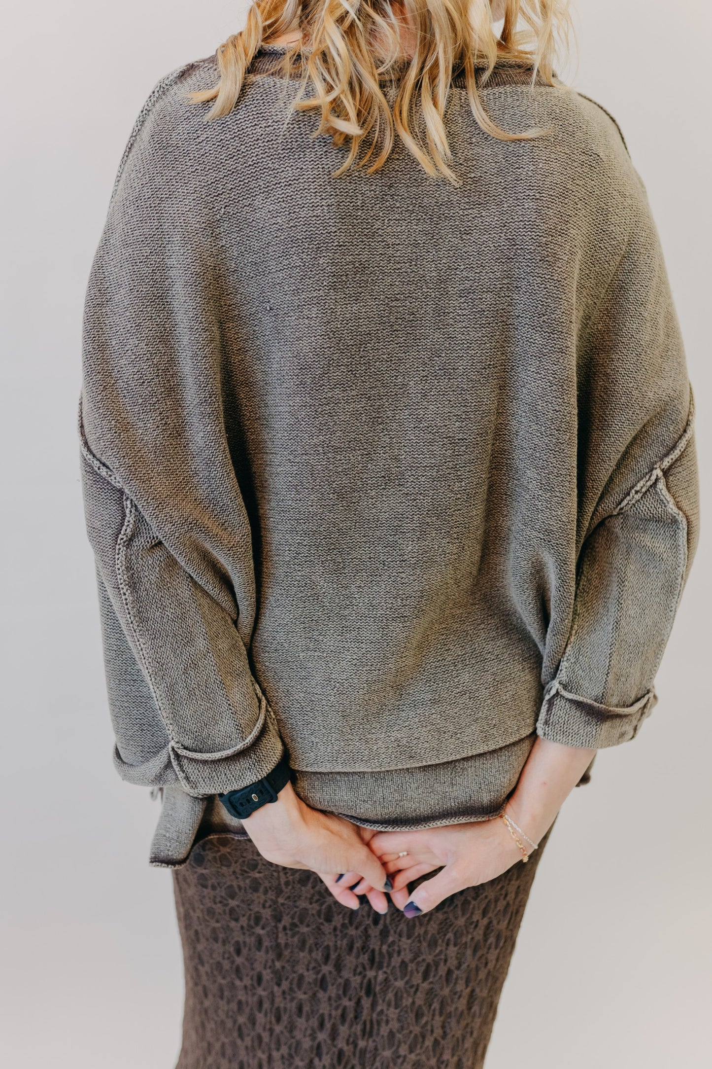 Blu Pepper | Washed Inverted Seam Sweatshirt | Dark Brown