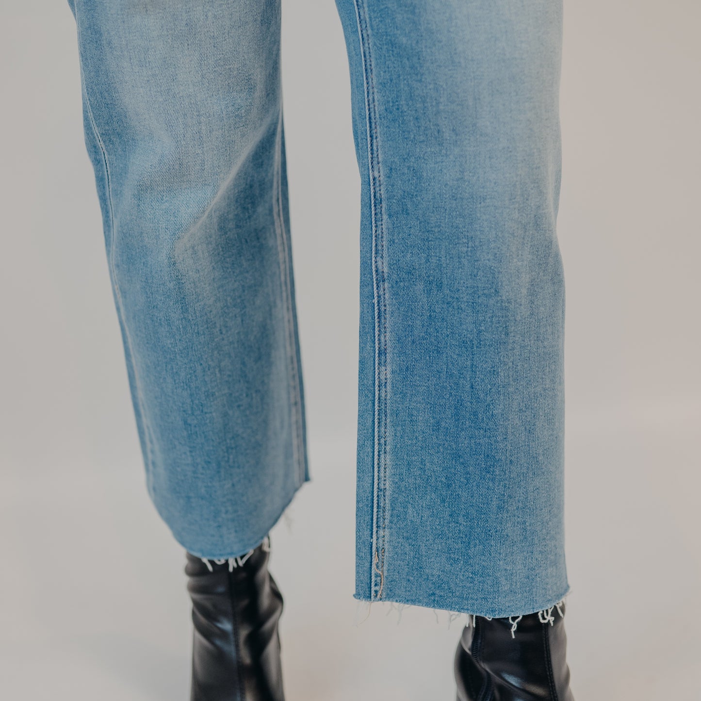 Flying Monkey | High Rise Crop Slim Wide | Well-Balanced