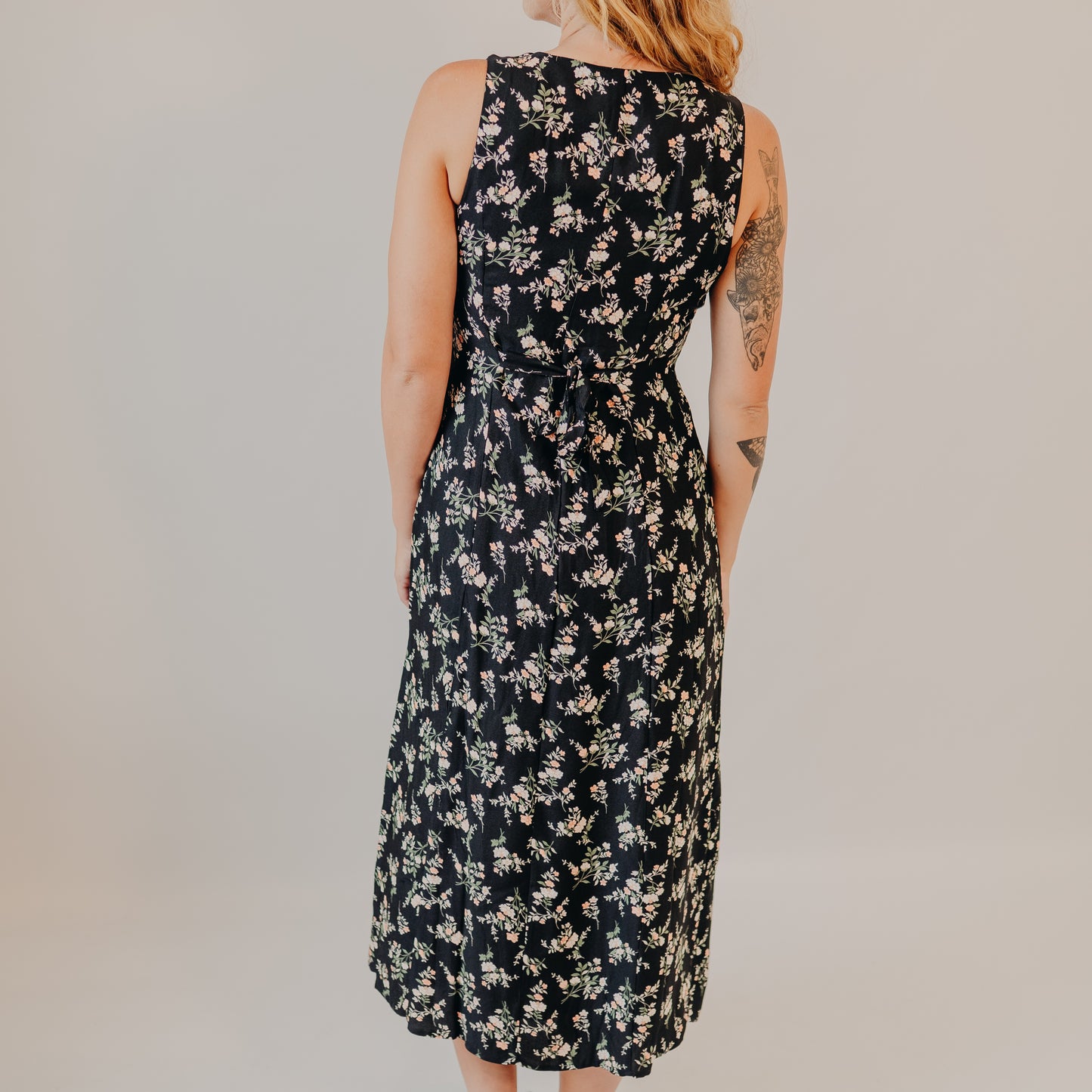 Blu Pepper | Floral Sleeveless Midi Dress | Black Multi