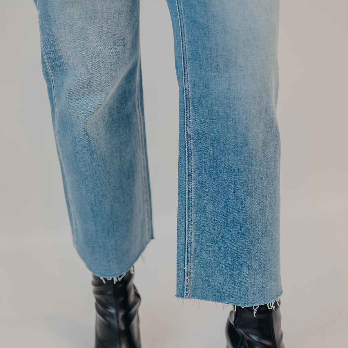 Flying Monkey | High Rise Crop Slim Wide | Well-Balanced
