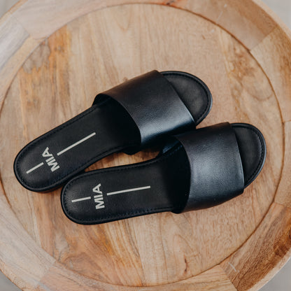 MIA | Xonia | Black