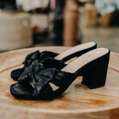 MIA | Mechelle | Black