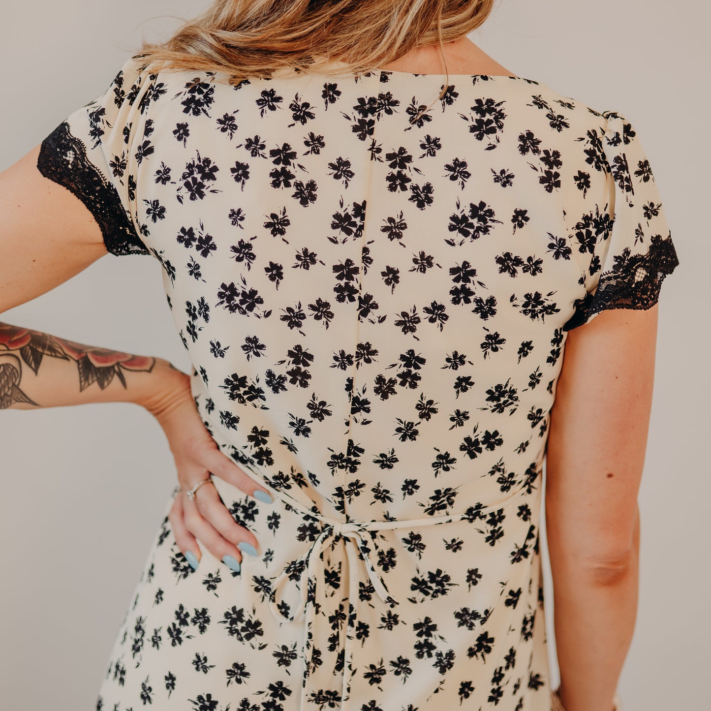 Gilli | Lace Trim Floral Dress | Cream, Black