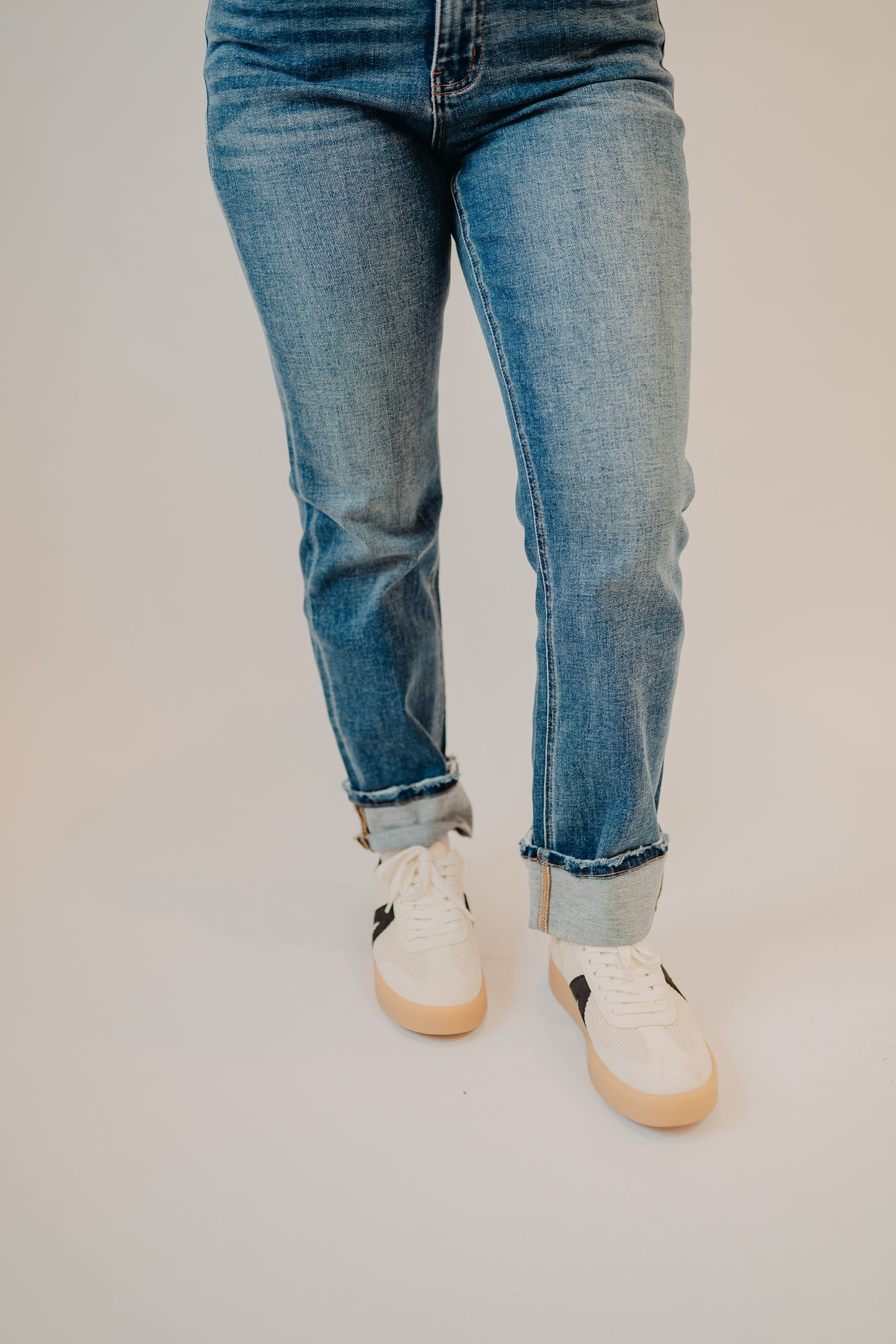 Vervet | High Rise Cuffed Straight | Nico