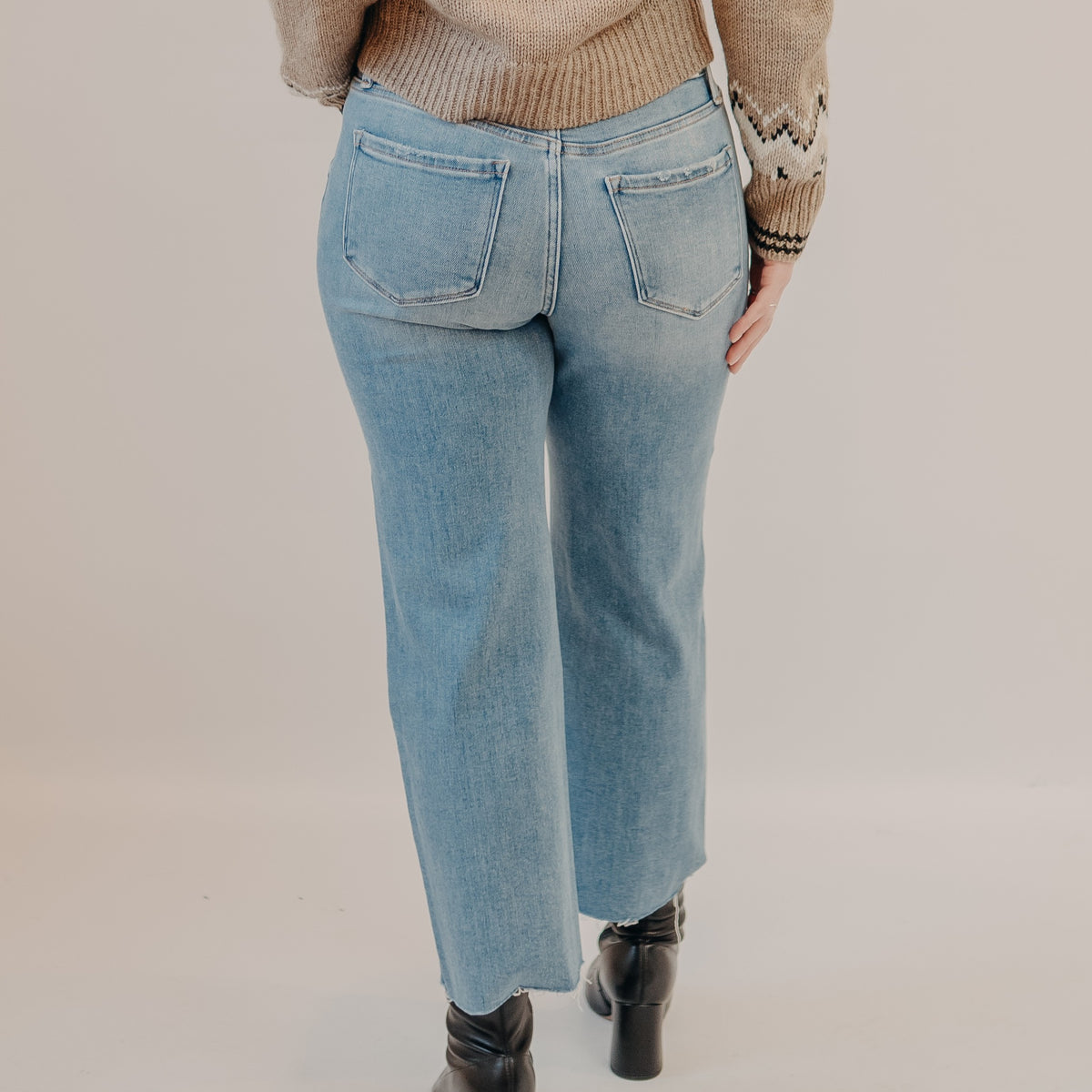 Flying Monkey | High Rise Crop Slim Wide | Well-Balanced