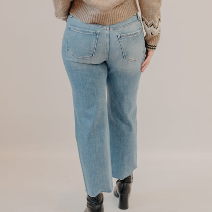 Flying Monkey | High Rise Crop Slim Wide | Well-Balanced