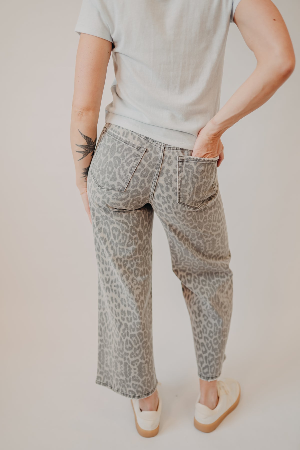 Vervet | High Rise Wide Leg | Grey Leopard