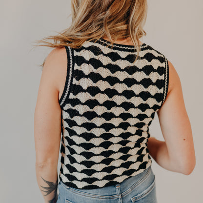 Blu Pepper | Scallop Pattern Vest | Black