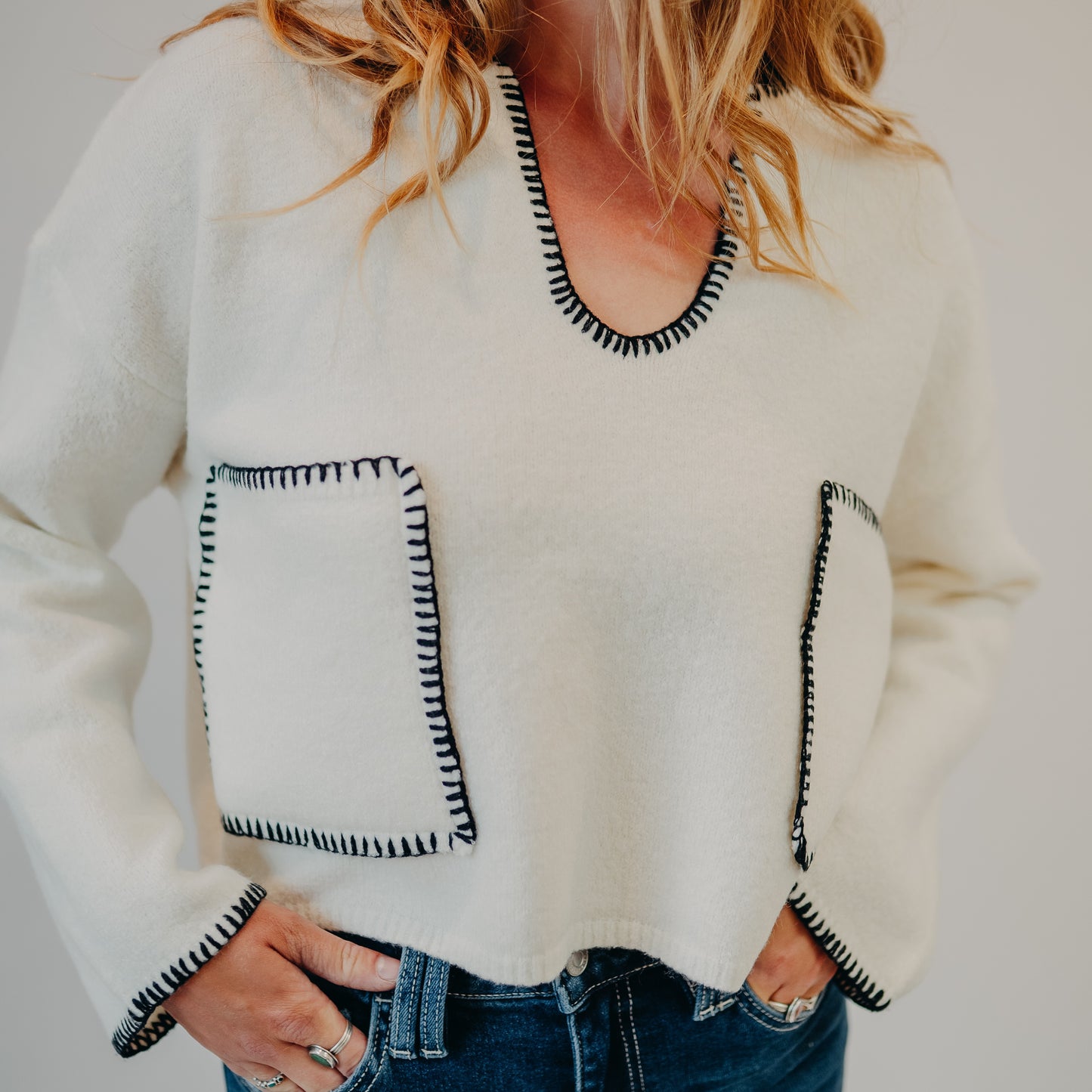 Blu Pepper | Contract Stitch Pocket Sweater | Ivory