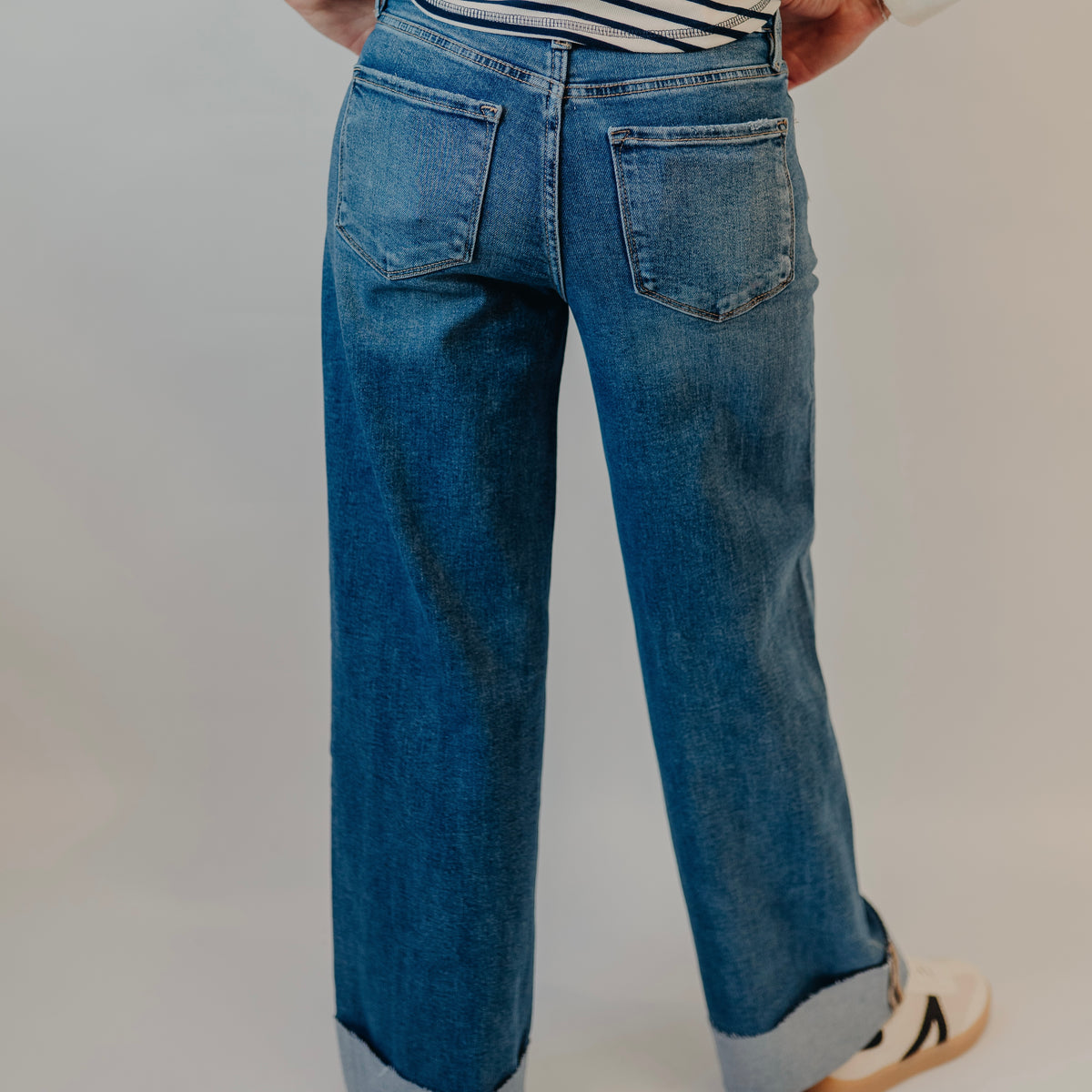 Vervet | High Rise Cuffed Wide | Remedy