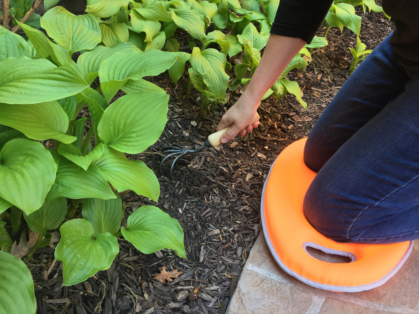 1.2 gal Orange Metal Watering Can/Memory Foam Kneel Cushion