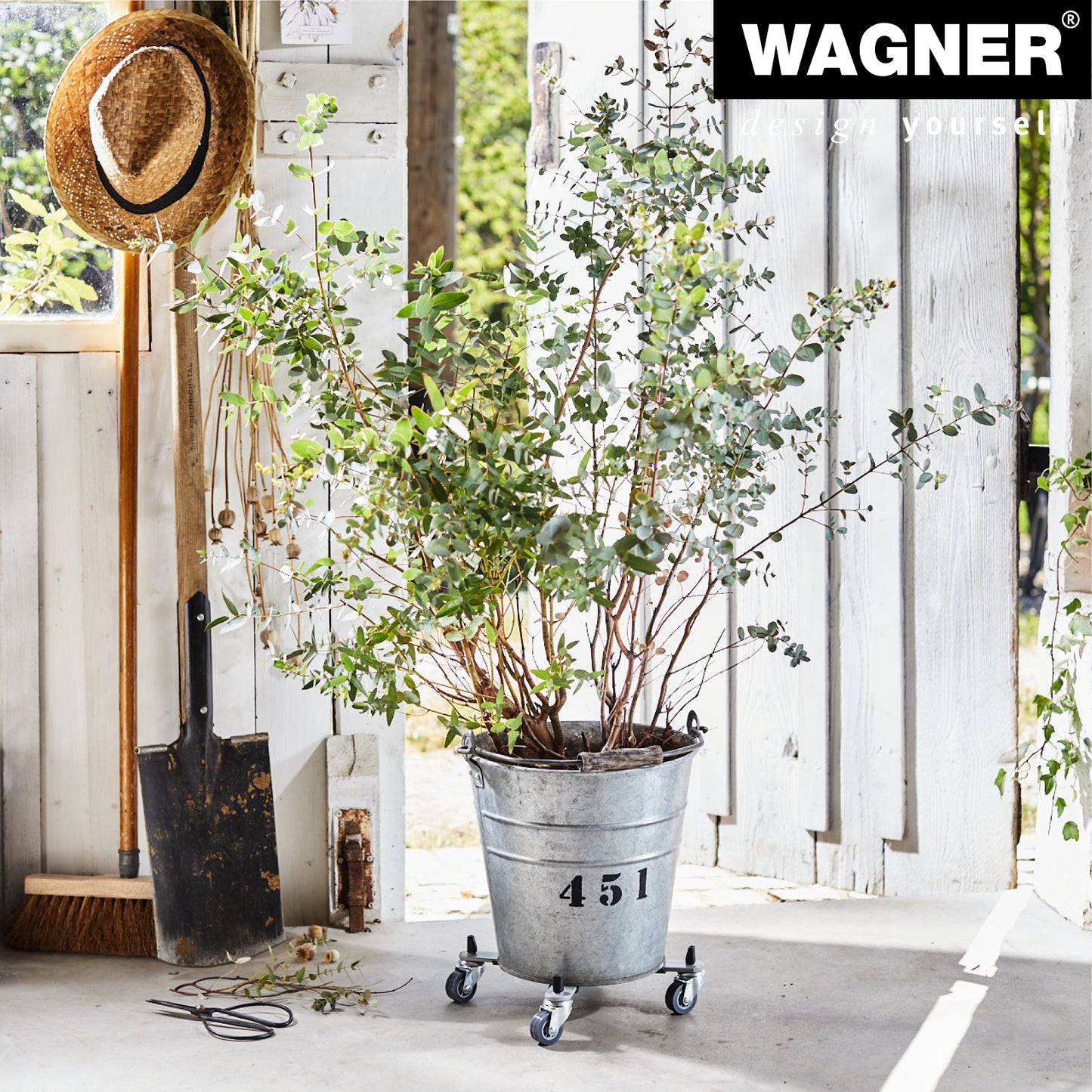 11" to 16.1" Adjustable Metal Plant Caddy