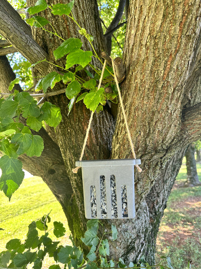 Suet Cake Feeder - Straw