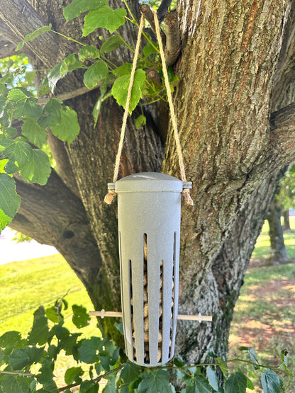Peanut Feeder - Straw